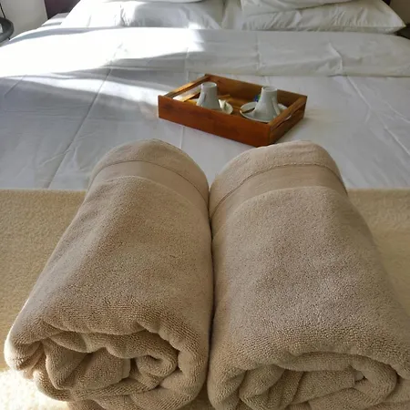 Homestay Charme Et Confort Au Coeur De Graca Lisbon