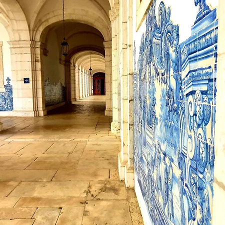 Charme Et Confort Au Coeur De Graca Lisbon