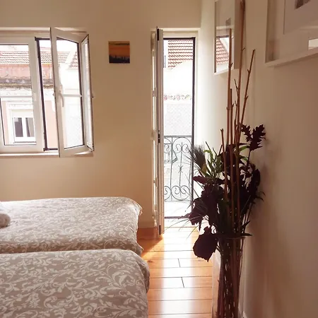 Charme Et Confort Au Coeur De Graca Lissabon
