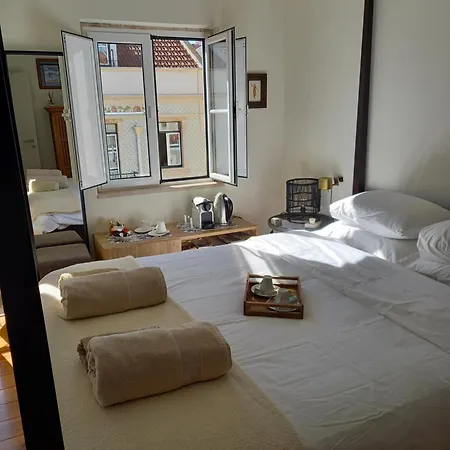 Charme Et Confort Au Coeur De Graca ホームステイ